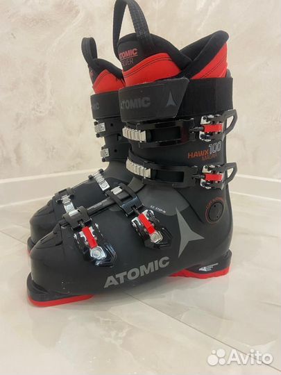 Горнолыжные ботинки atomic