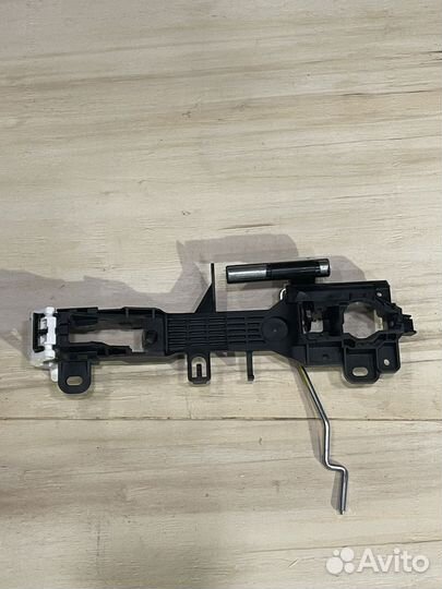 Кронштейн ручки двери передней левой Lexus RX450h