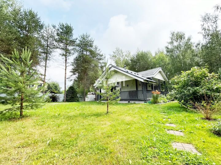 Коттедж 110 м² на участке 9 сот.