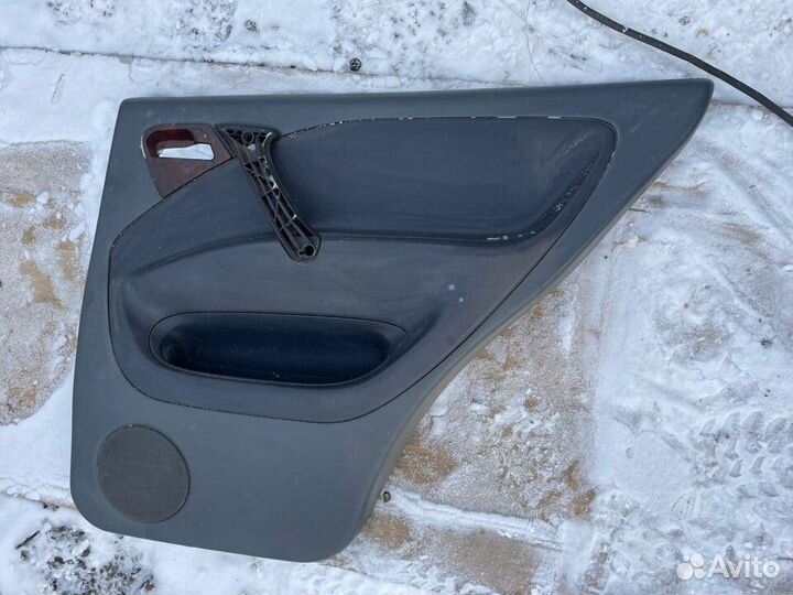 Мерседес w163 ML обшивка двери задняя правая