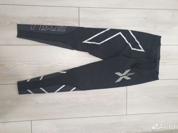 Компрессионные тайтсы женские 2xu