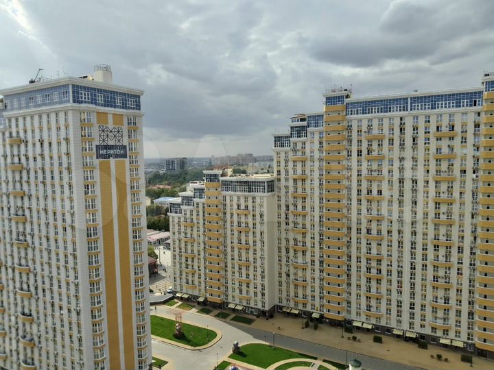 2-к. квартира, 63 м², 17/25 эт.