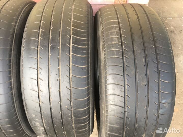 Yokohama dB Decibel E70 215/55 R17 93V