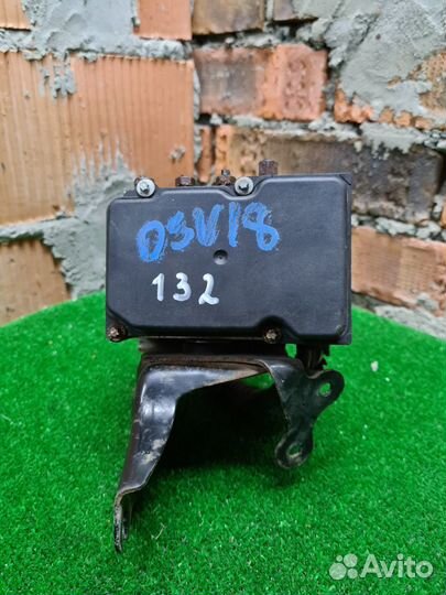 Блок ABS Toyota Auris E150