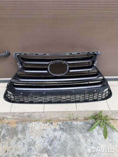 Решетка радиатора