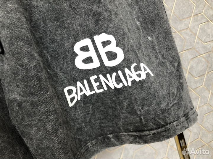 Летний костюм balenciaga