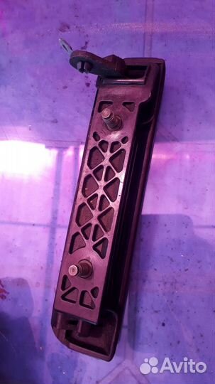 Продам дверную ручку Nissan Datsun б/у