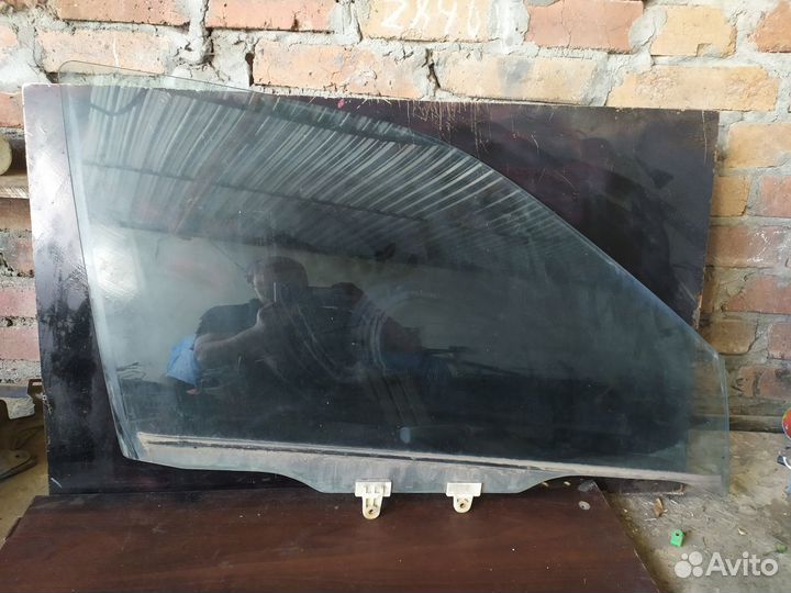 Стекло переднее правое Nissan almera n15 1995-2001