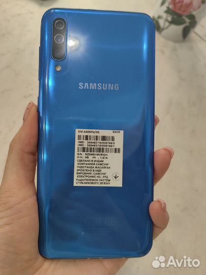 Samsung Galaxy A50, 4/64 ГБ