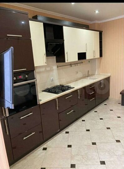 2-к. квартира, 70 м², 2/10 эт.