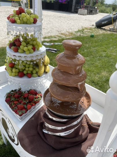 Шоколадный фонтан в аренду