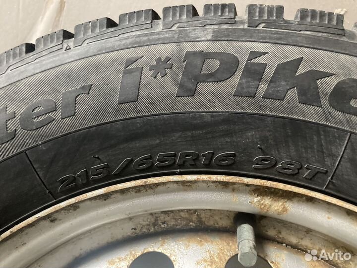 Hankook Winter I'Pike 215/65 R16 98