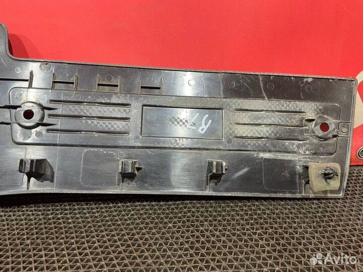 Накладка на порог левая Renault T