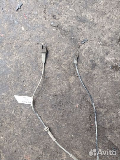 Задний левый датчик абс Renault Megane 2