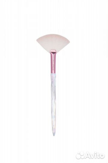Кисть для макияжа