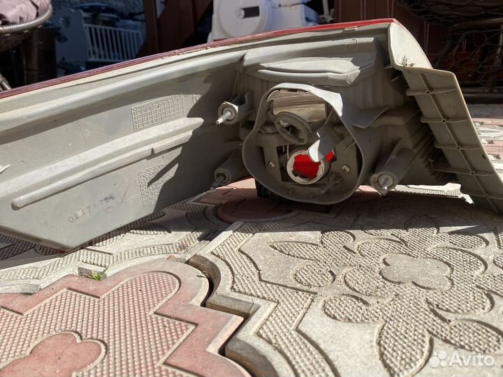 Задняя оптика таойота camry