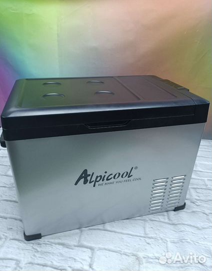 Автомобильный холодильник 12/24/220в