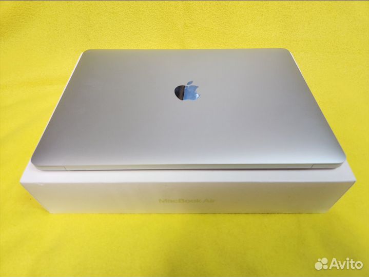 Macbook Air 13 M1 512 Gb (Silver, RUS) -RE097