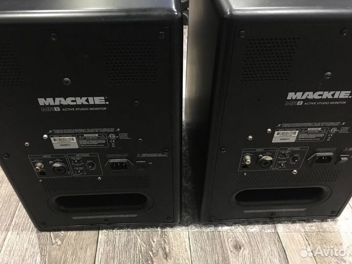 Студийные Мониторы Mackie MR8 / Пара