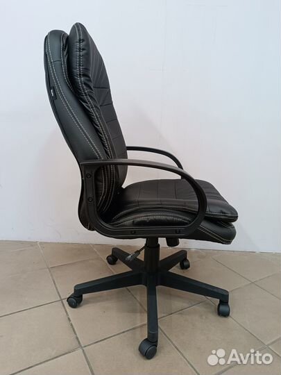 Компьютерное кресло новое