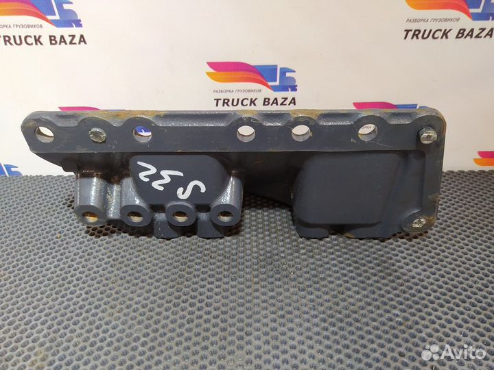 Кронштейн траверсы передний левый Scania 5-series