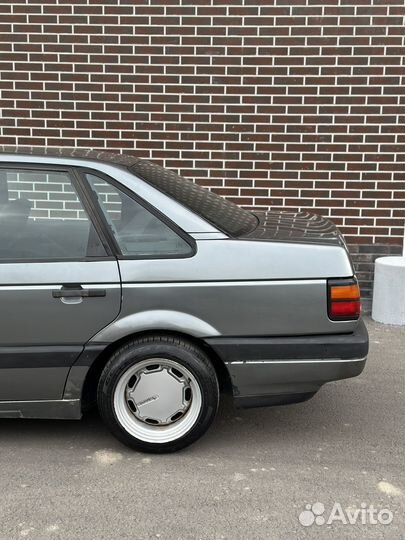 Volkswagen Passat 1.8 МТ, 1992, 300 000 км