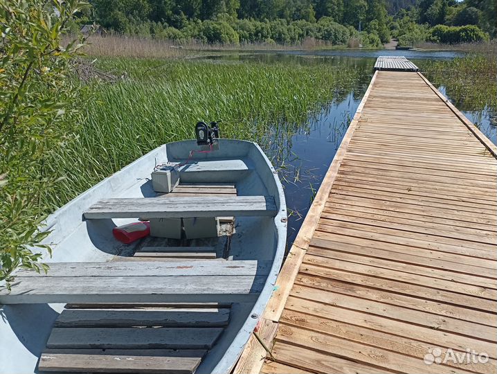 Аренда лодки с мотором