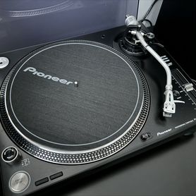 Pioneer professional turntable PLX-1000