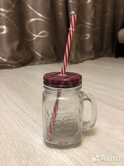 Кружка с крышкой и трубочкой