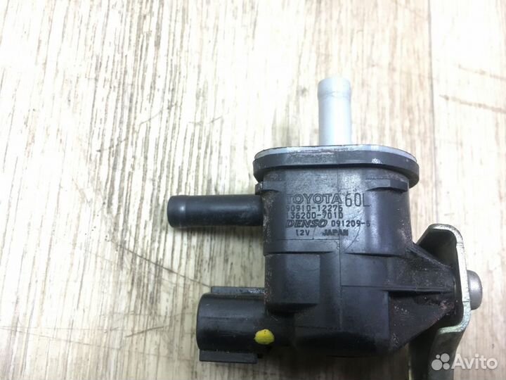 Вакуумный клапан Toyota Prius III (2009—2011)