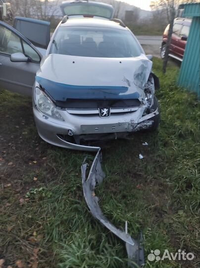 Peugeot 307 2.0 МТ, 2004, битый, 311 111 км