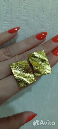 Роскошные серьги в золоте