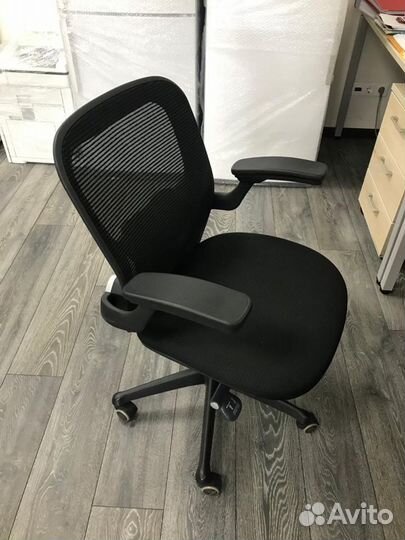 Компьютерное кресло Tipo