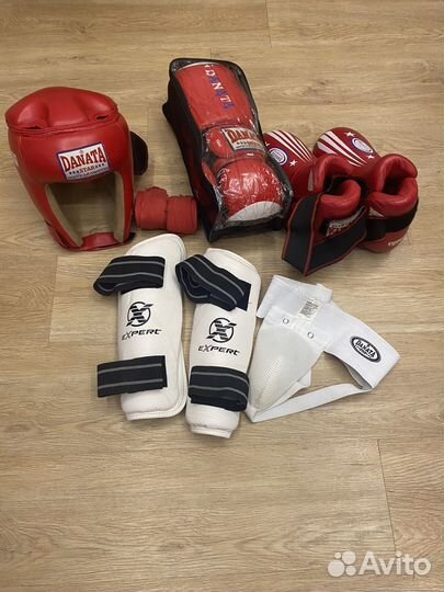 Экипировка для тхэквондо и кикбоксинга