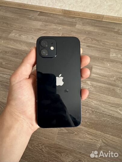 iPhone 12, 64 ГБ