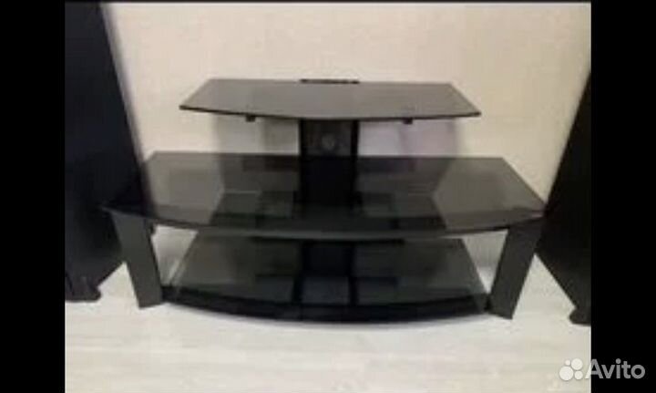 Тумба под телевизор стеклянная