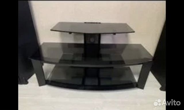 Тумба под телевизор стеклянная