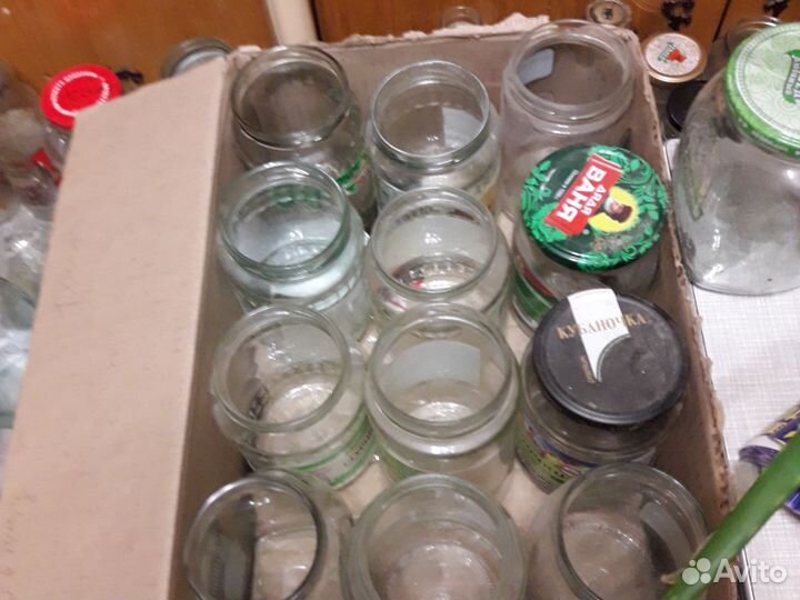Стеклянные банки разные без крышек