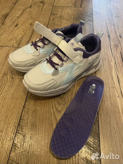 Новые кроссовки на девочку 30-36 размер