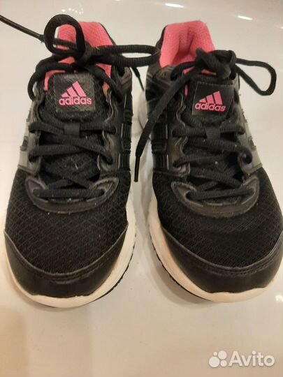 Кроссовки adidas 36-36,5 р