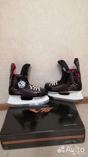 Коньки хоккейные V76