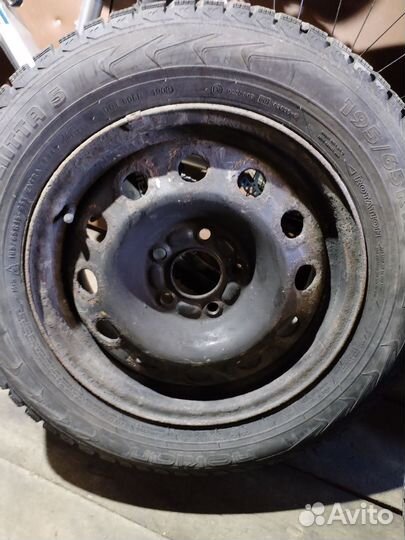 Nokian Tyres Hakkapeliitta 5 195/65 R15