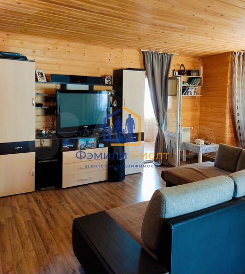 Дом 122,3 м² на участке 11,1 сот.