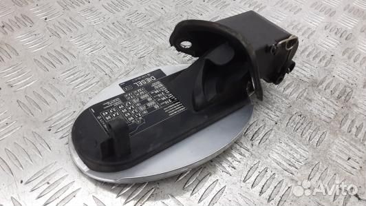 Лючок бака mercedes benz CLS C219 (94S12IC01)