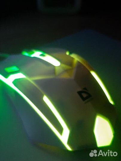 Игровая клавиатура и мышь с игровой коврик