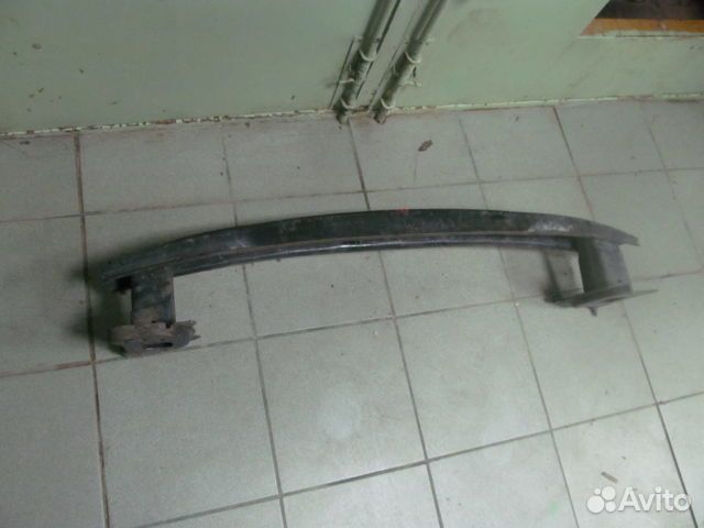 Усилитель переднего бампера Volkswagen Golf 5