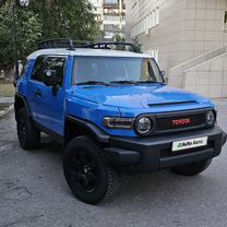 Toyota FJ Cruiser 4.0 AT, 2006, 148 000 км, с пробегом, цена 2 750 000 руб.