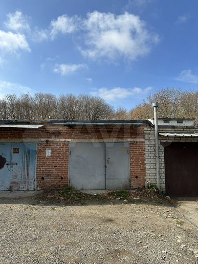 Гараж, > 30 м²