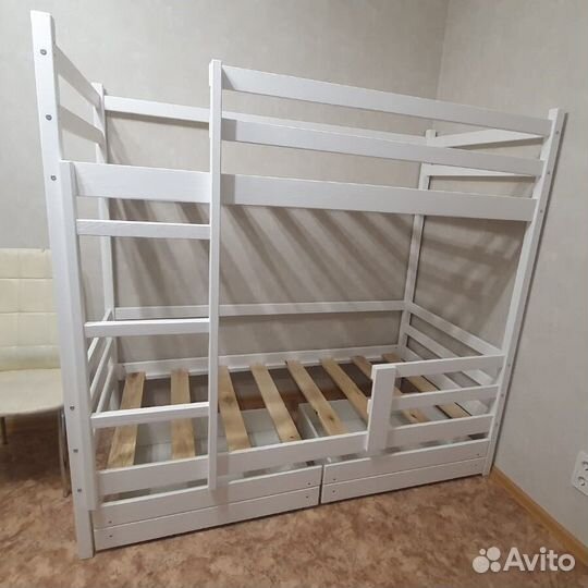 Двухъярусная кровать настоящий массив