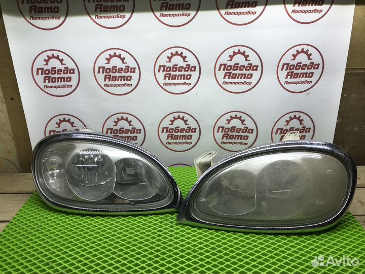 Фары волга 31105